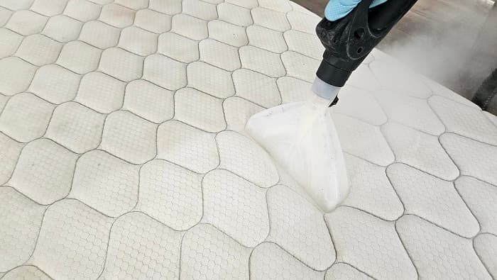 Saltea după curățarea profesională CleanSpot Oradea
